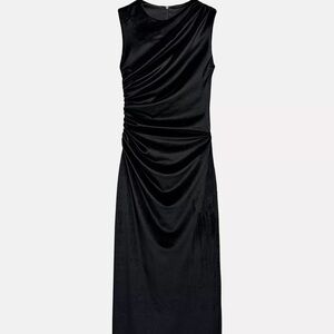 Elegant Black Sleeveless Dress (velvet)